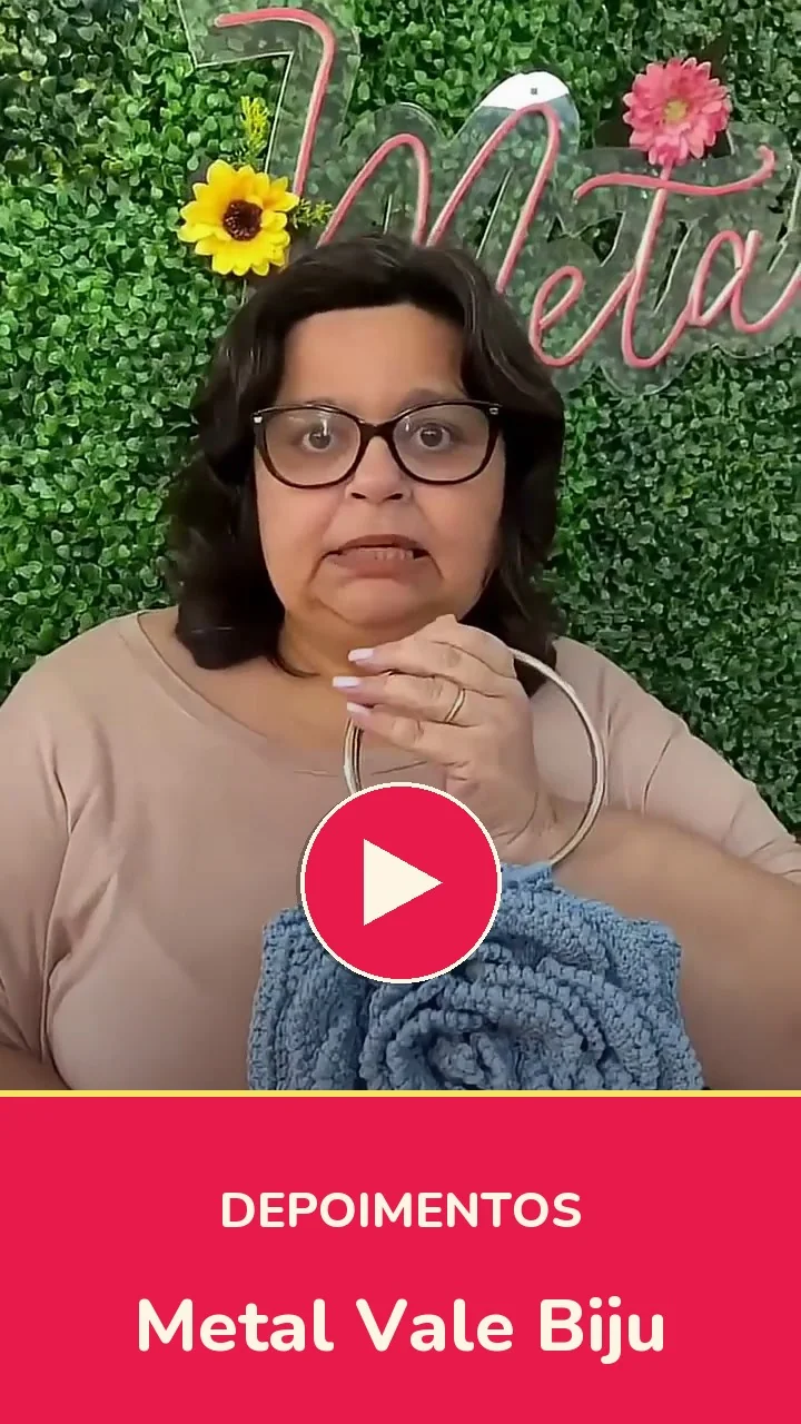 Depoimento em vídeo — aluna com bolsa de crochê