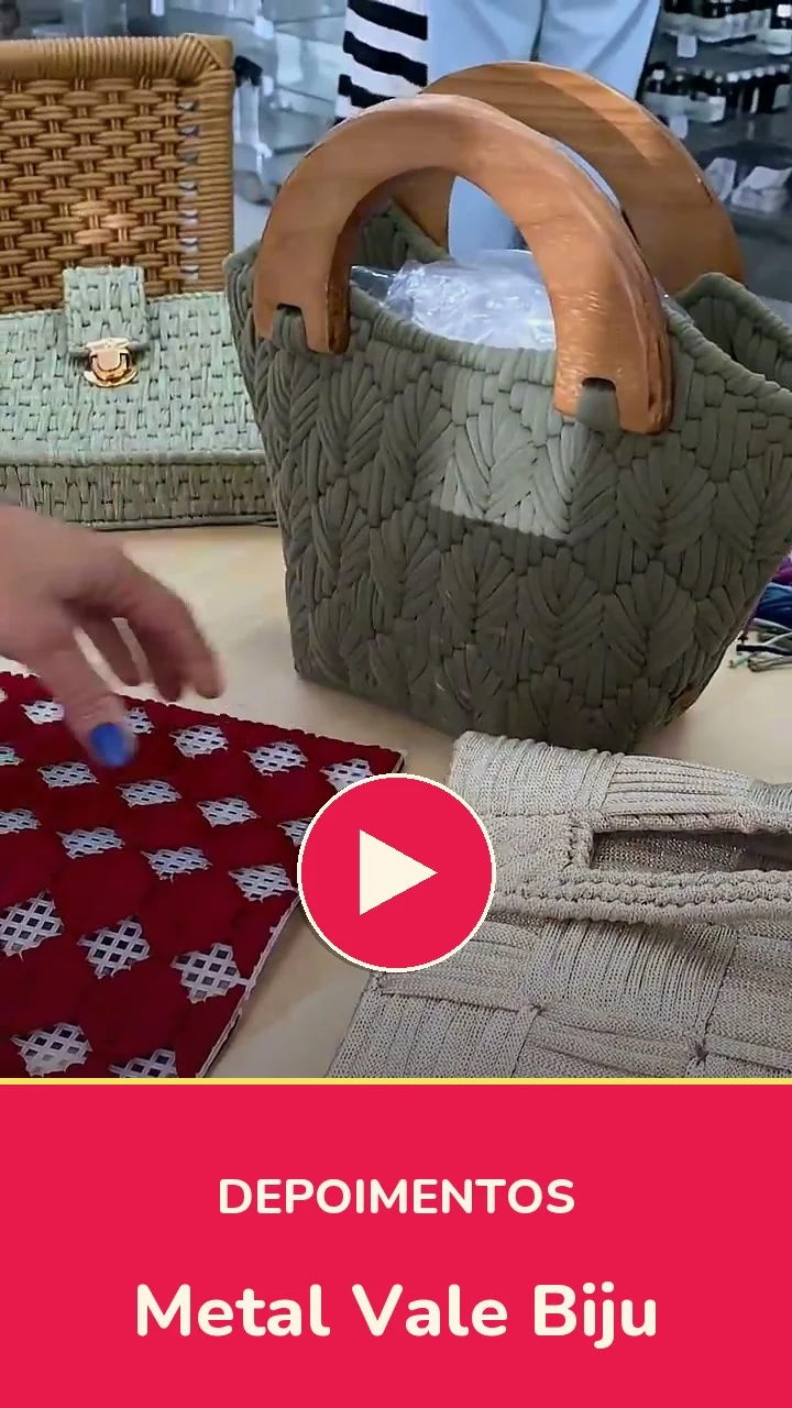 Depoimento em vídeo — peças de bolsa na tela prontas